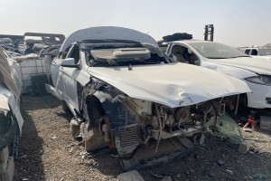 سيارة بي ام دبليو الفئة الثامنة 2012