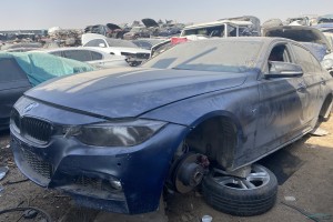 سيارة بي ام دبليو الفئة الثالثه 2012