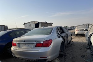 سيارة بي ام دبليو الفئة السابعه 2011