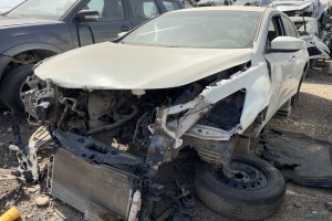 سيارة نيسان التيما 2015
