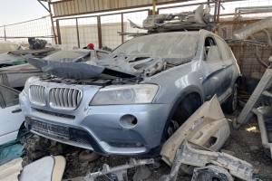 سيارة بي ام دبليو الفئة X 2013