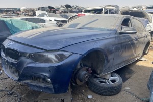 سيارة بي ام دبليو الفئة الثالثه 2012