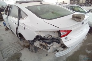 سيارة فورد فيوجن 2014