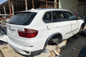 سيارة بي ام دبليو X5 2011