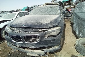 سيارة بي ام دبليو الفئة السابعه 2011