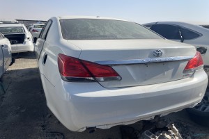 سيارة تويوتا افالون 2012